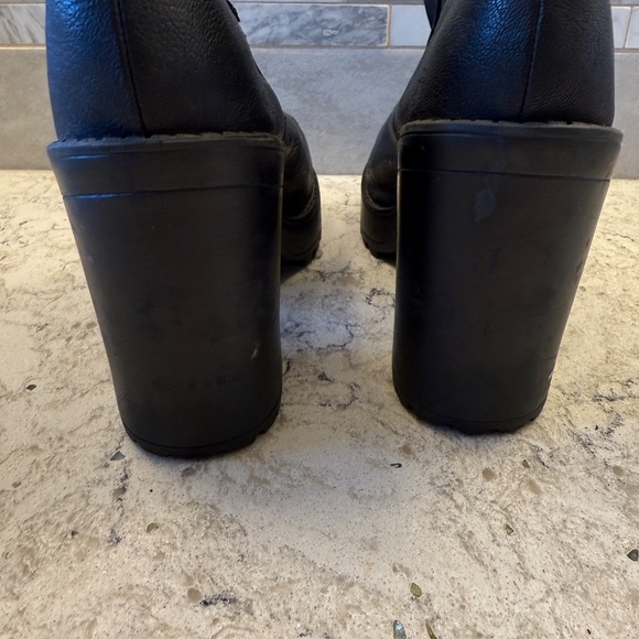 Divided  by H&M Chelsea chucnky black boots stretch ankle - Picture 6 of 12